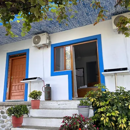 A Perfect Διαμέρισμα *